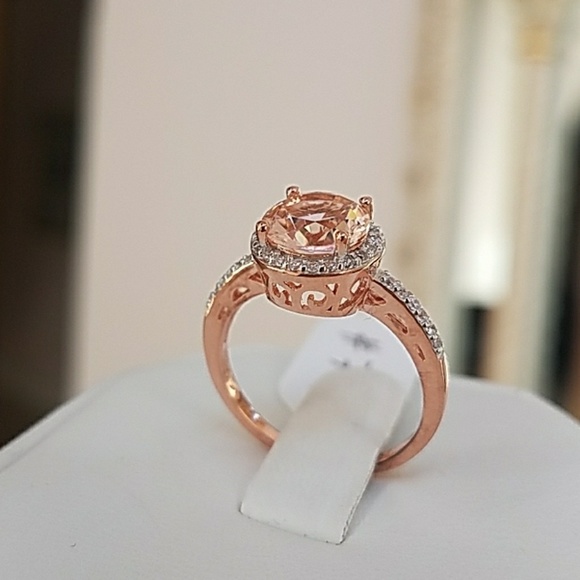 Jewelry - Rose Gold 1.75ct Round cut Engagement Ring size 7